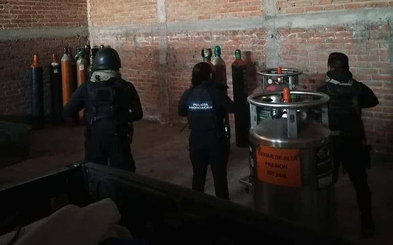 Roban camión con cilindros de oxígeno en La Piedad