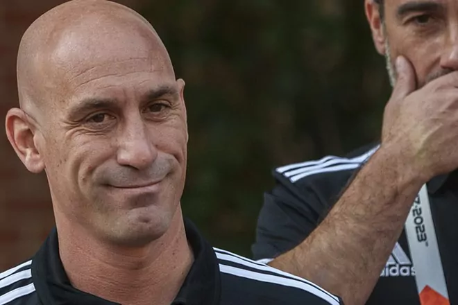 Sevilla condena actitudes de Luis Rubiales y expresa apoyo a Jenni Hermoso