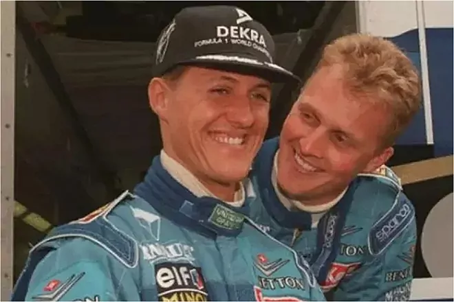 «He oído que Michael Schumacher se sienta a la mesa a cenar»