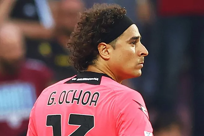 ¿Por qué Memo Ochoa no está jugando? La razón por la que está fuera del futbol italiano