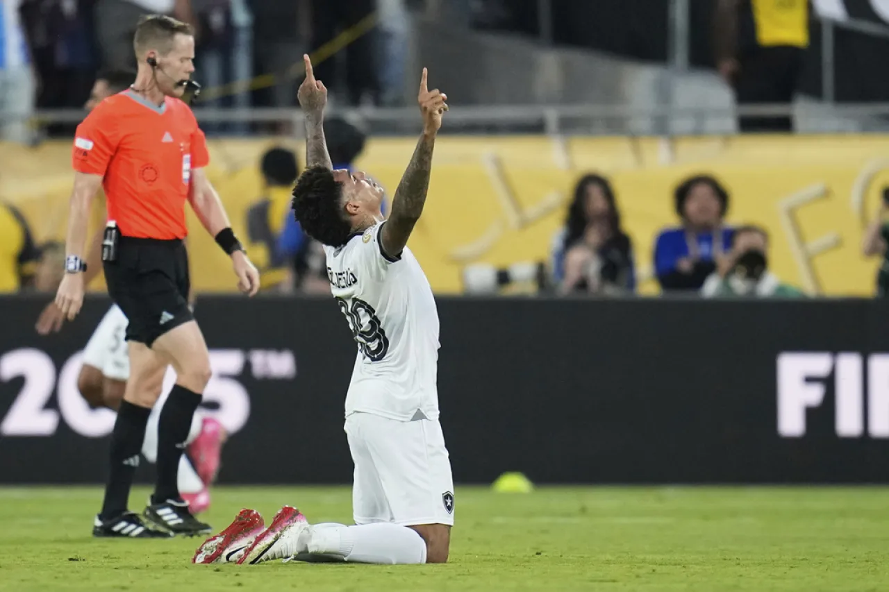 Botafogo corta la marcha triunfal del PSG